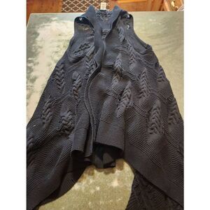 Alice+olivia black high low sweater vest